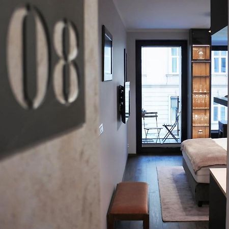 Boutique 108 - Old City, Luxury Apt. With A Garage Краків Екстер'єр фото